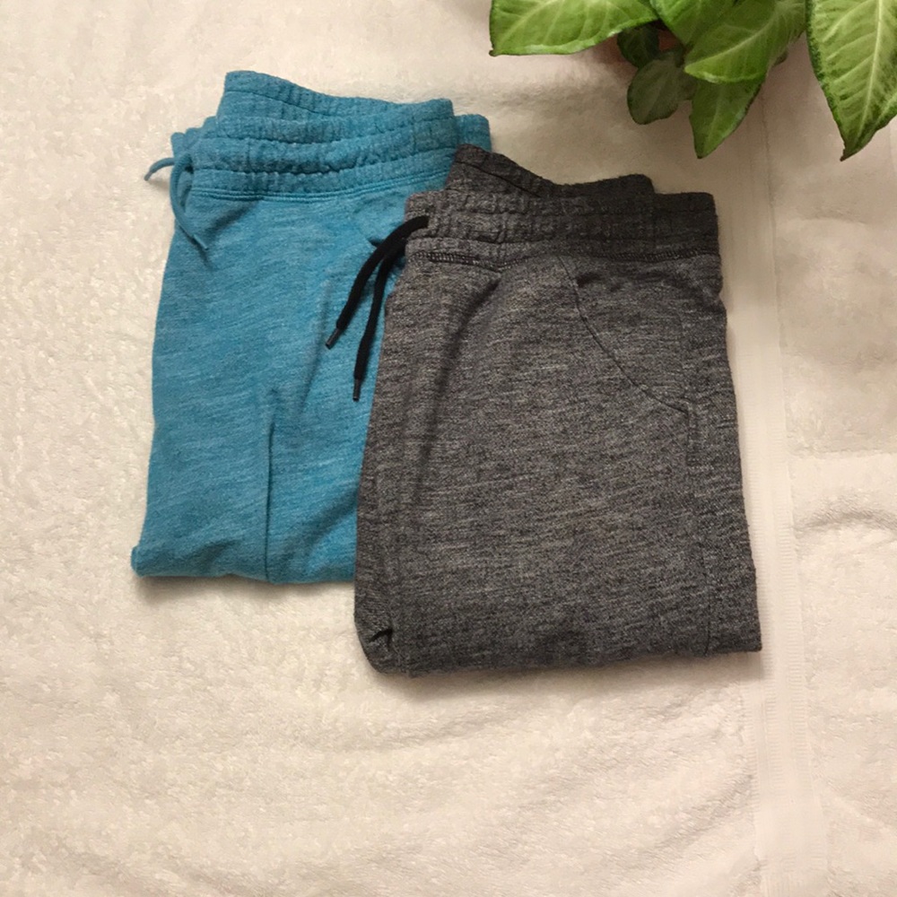 Girls or women’s Joggers/Sweats lot of 2